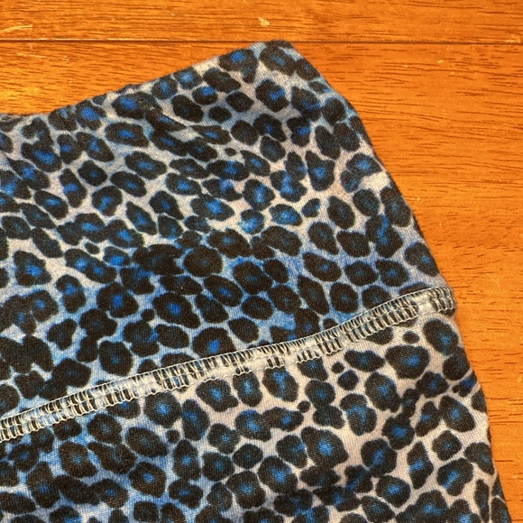 Fleo Womens Size L Bad Bad Girl 3.25 Blue Cheetah Print Crossfit Booty Shorts - Picture 7 of 14